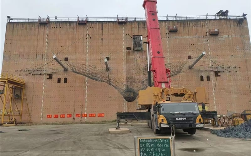 试验求真 检测筑信——蜀通建设集团所属兴冶检测公司乐成完成PPS-800柔性被动防护系统8000kJ落石攻击试验