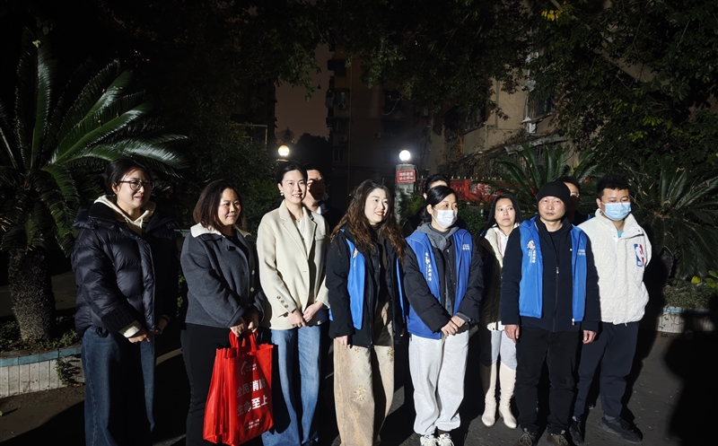 测绘公司联合双龙社区开展冬季消防清静“敲门行动”