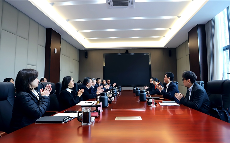 集团向导赴攀西公司调研并宣讲主要聚会精神