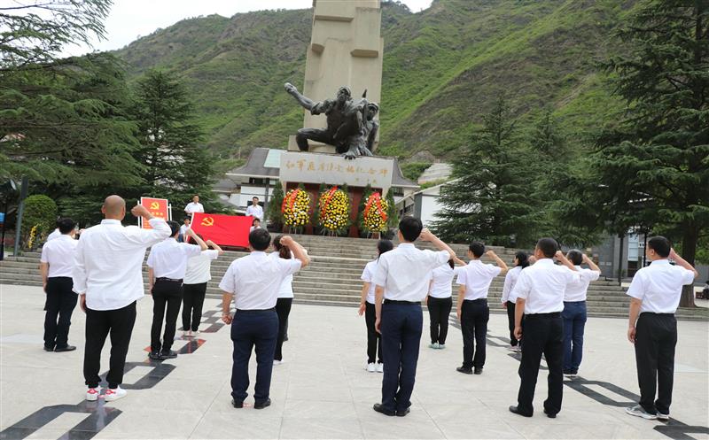 技工学校组织开展“不忘初心再出发，，奋进伟大新征程”党史学习教育主题党日运动