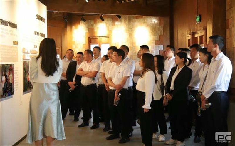 四盘缠源二八一大队党委在西昌家风馆开展“弘扬清廉家风，，，，，传承清廉家训”警示教育运动
