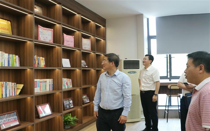 省js6666zs金沙投资集团党委委员、职工董事、工会主席杜春茂一行调研蜀通建设集团
